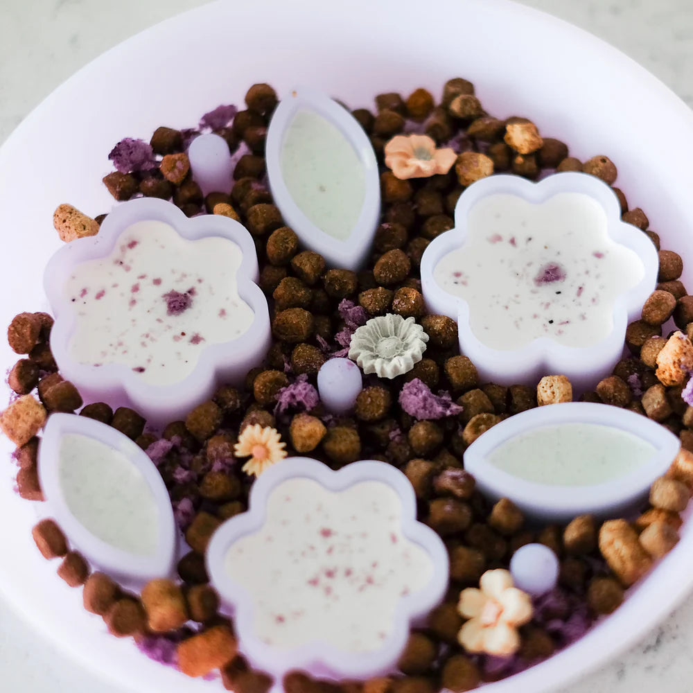 EmeryPets Flower + Leaf Slow Feeder Bowls (Jelly Purple)