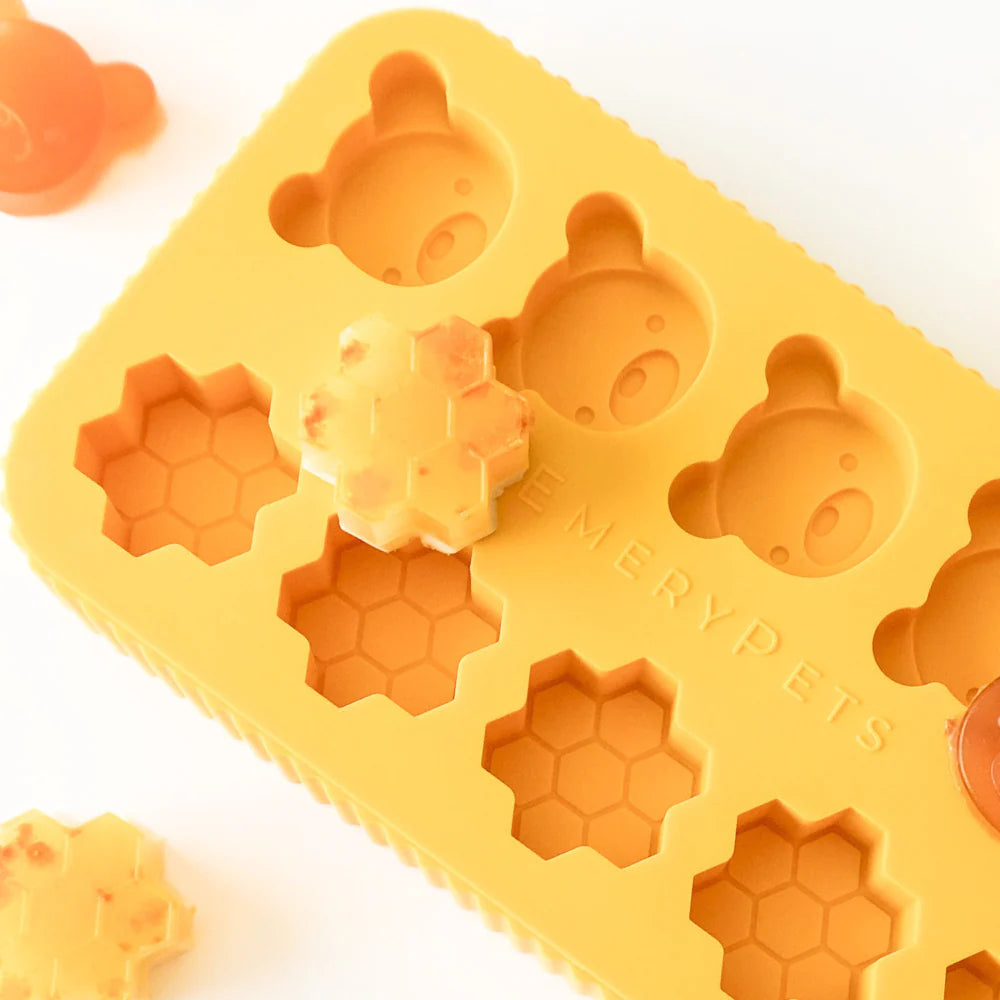 EmeryPets Bear + Honey Treat Mold