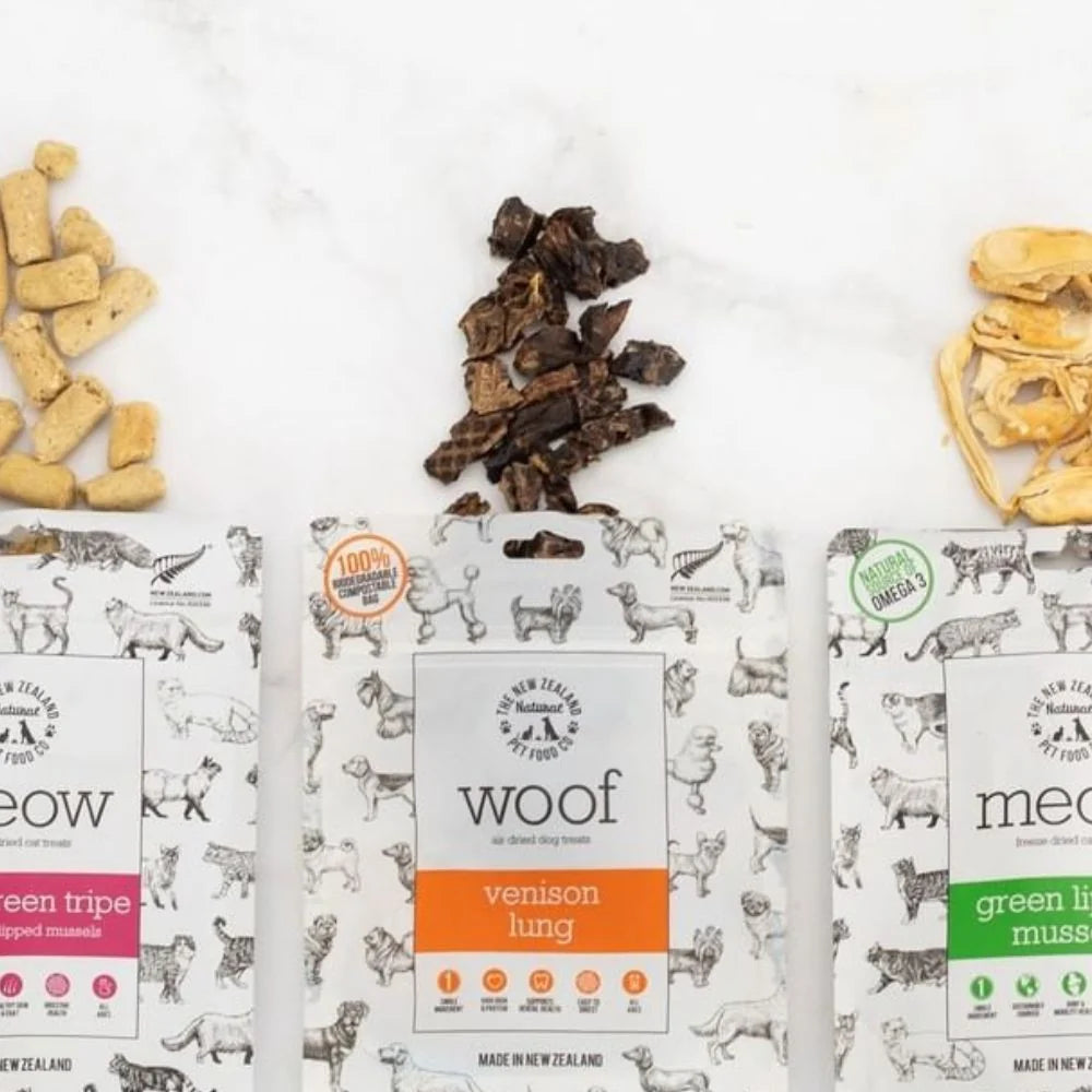 The New Zealand Natural Pet Food Co Woof Venison Lung, Freeze-Dried Dog Treats, 1.76-oz Bag