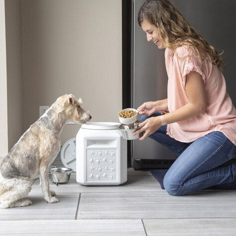 Outback Vittles Vault Plus Pet Food Storage Container 35 lb